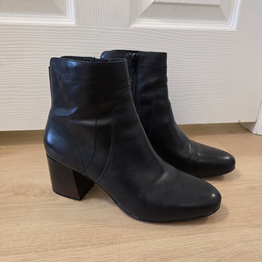 Corso Como Black Leather Block Heel Classic Modern‎ Ankle Boots Size 9.5M